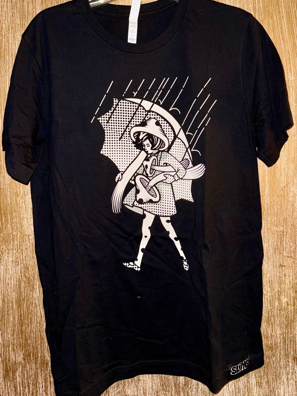 Slinger- Mushroom Girl- Black Graphic Large T-Shirt